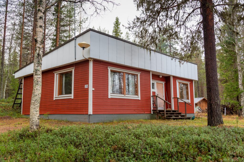 Sonka sijaitsee Sonkajärven rannalla.